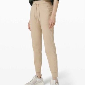 Lululemon Ready To Rulu Jogger Size 0 Beige Classic Preppy Logo Sports